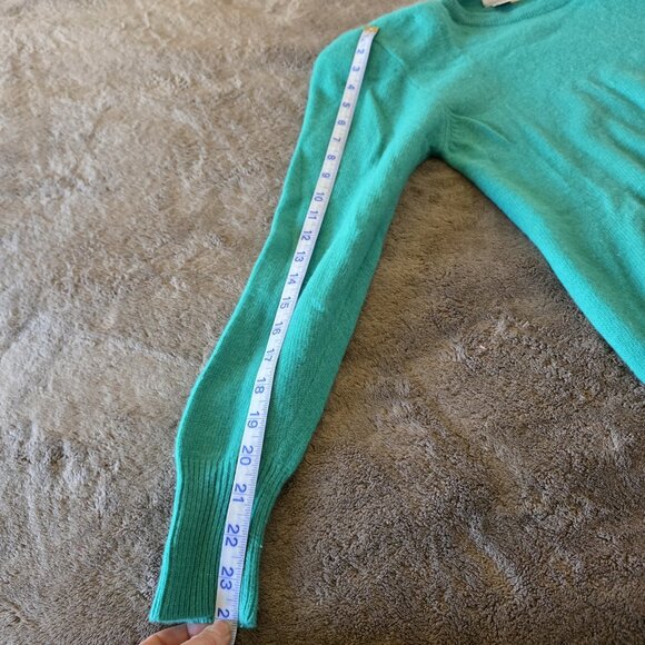 Neiman Marcus 100% Cashmere Sweater Teal Button Shoulder Pads Women’s M Vintage - Picture 11 of 13
